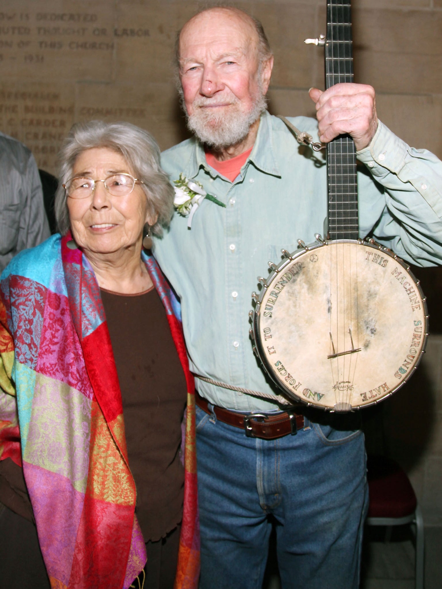 Toshi and Pete Seeger in 2009