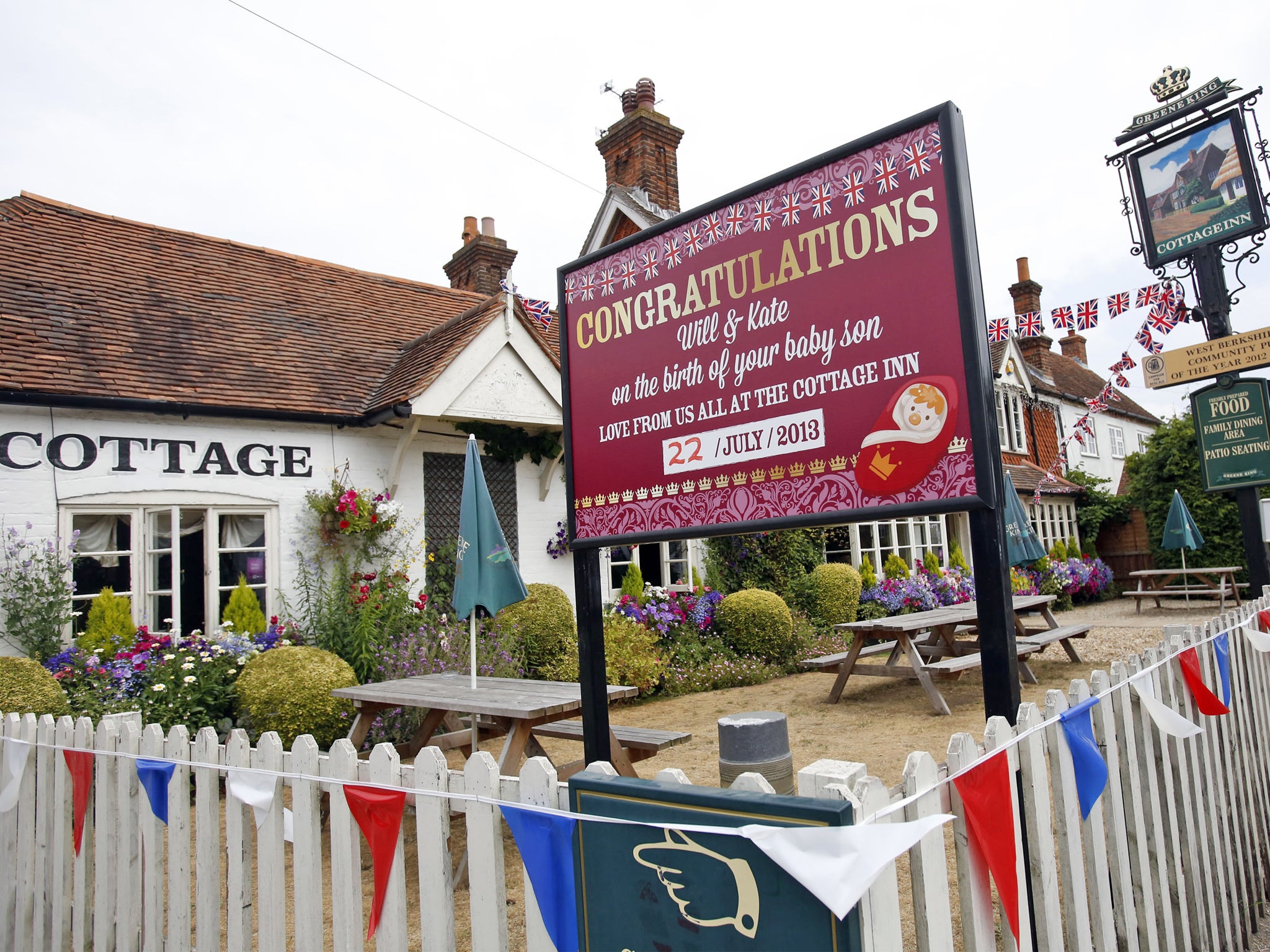 The ‘Cottage Inn’ pub in Bucklebury marks the historic birth
