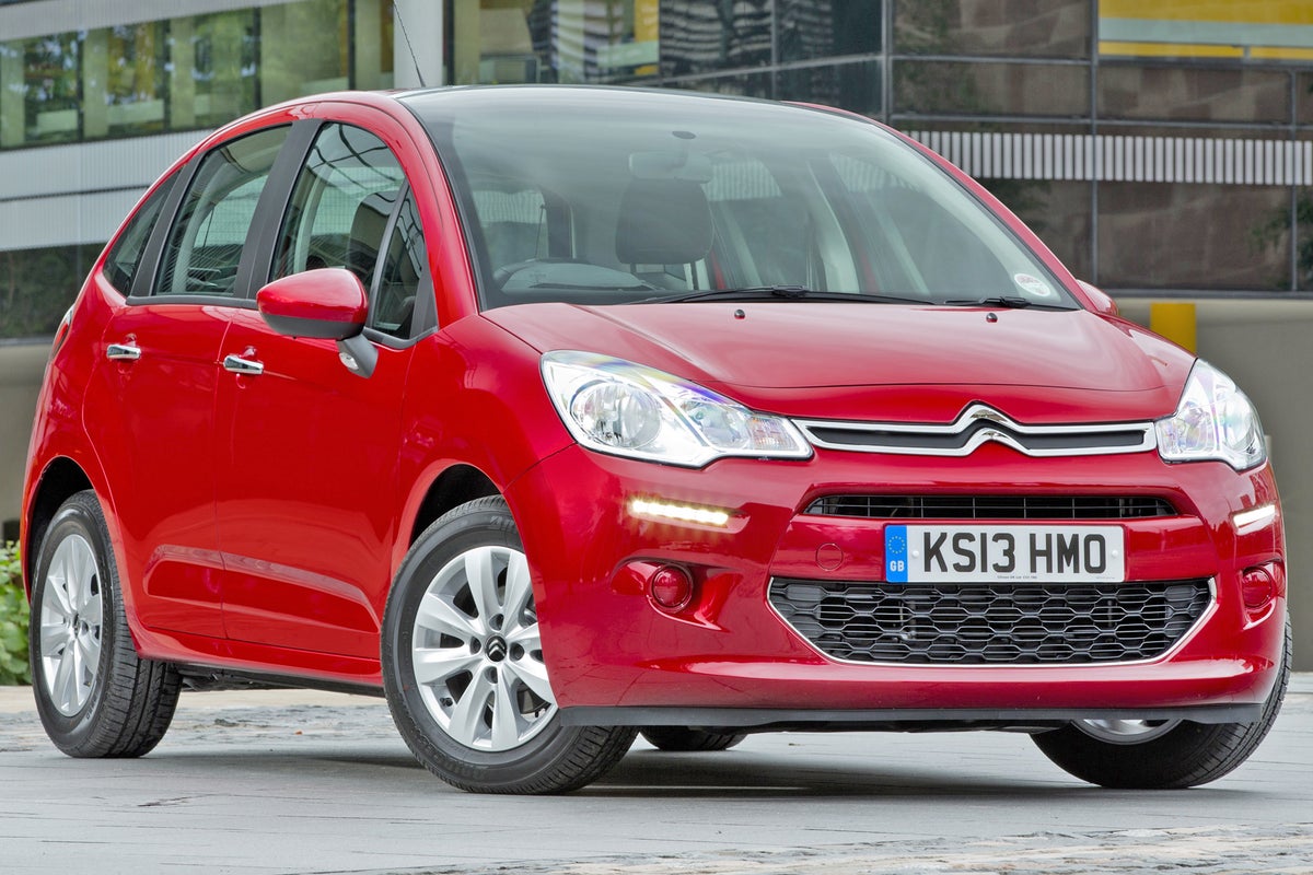 More than 100,000 cars recalled over airbag fault