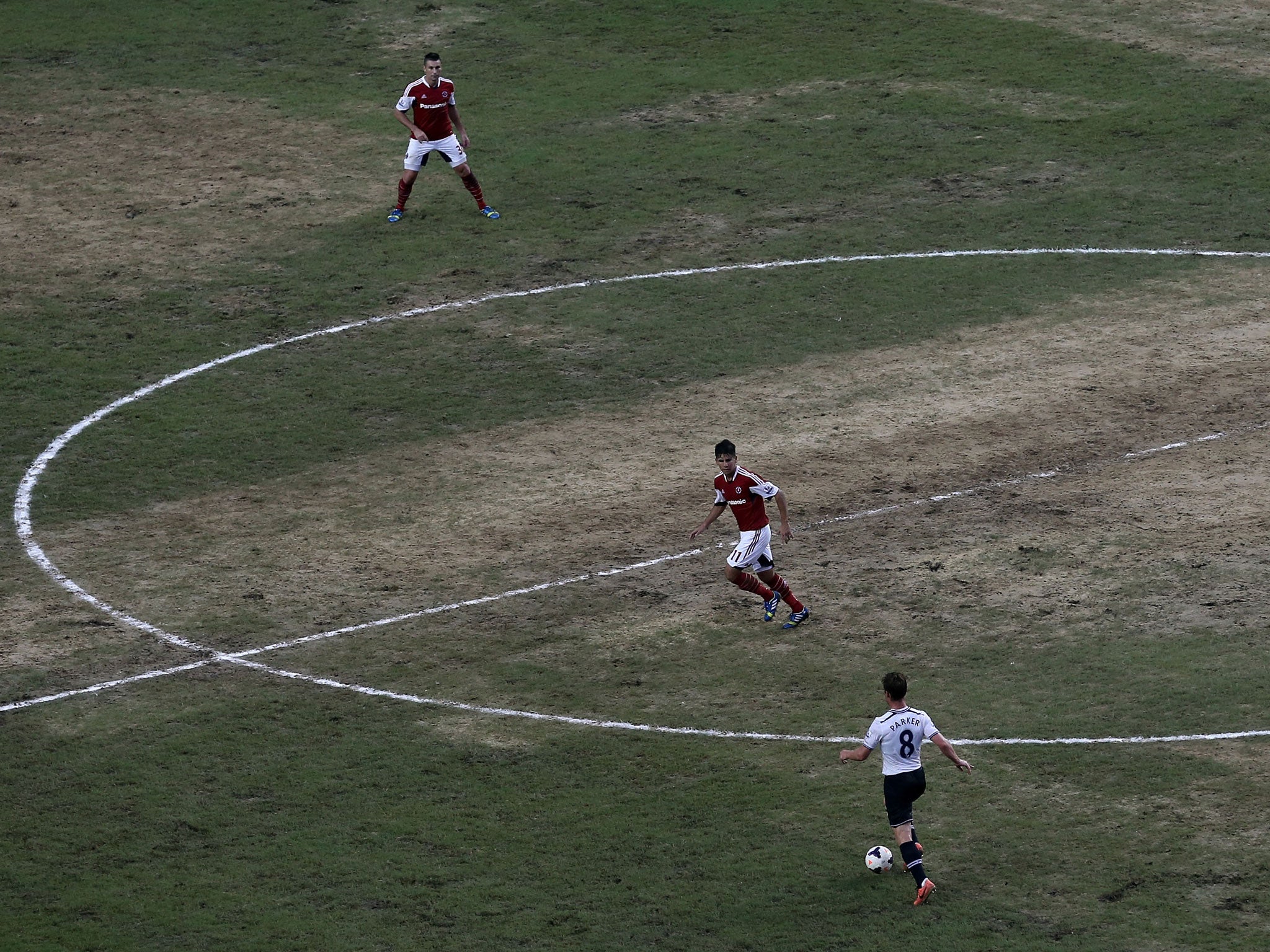 Scott Parker battles the rainy conditions