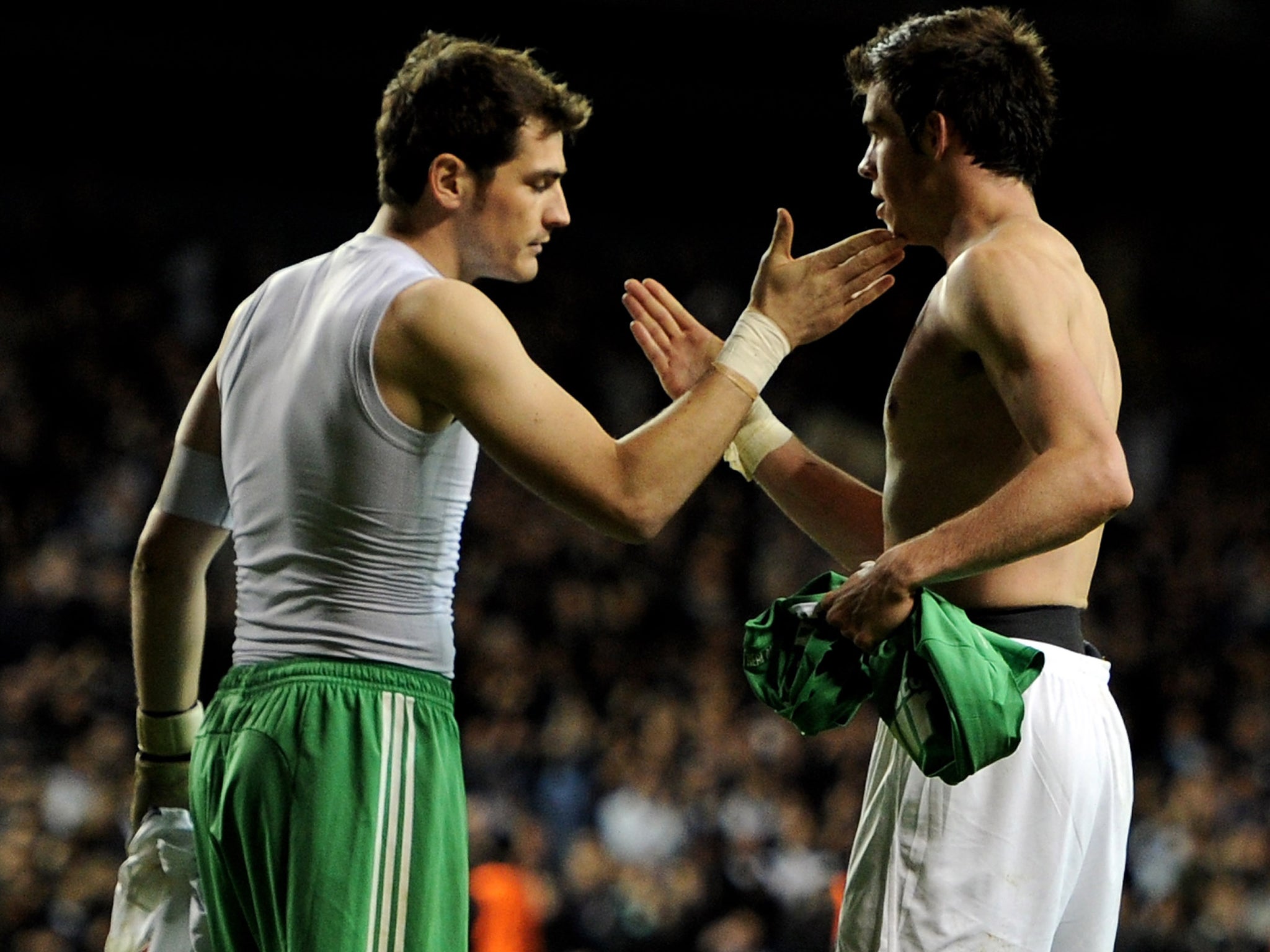 Iker Casillas shakes hands with Gareth Bale when Real Madrid met Tottenham in the Champions League in 2011