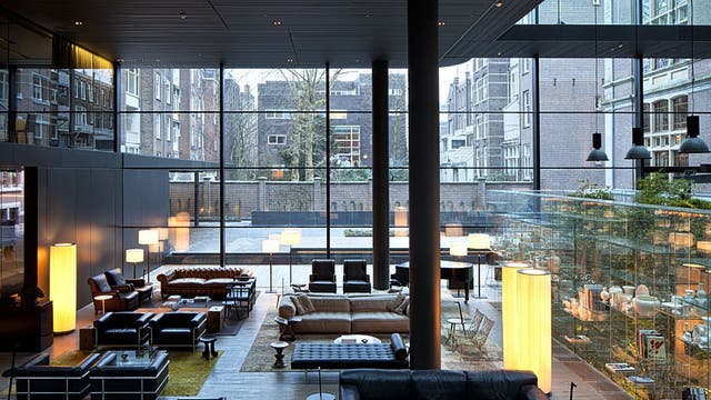 The light watch: the atrium