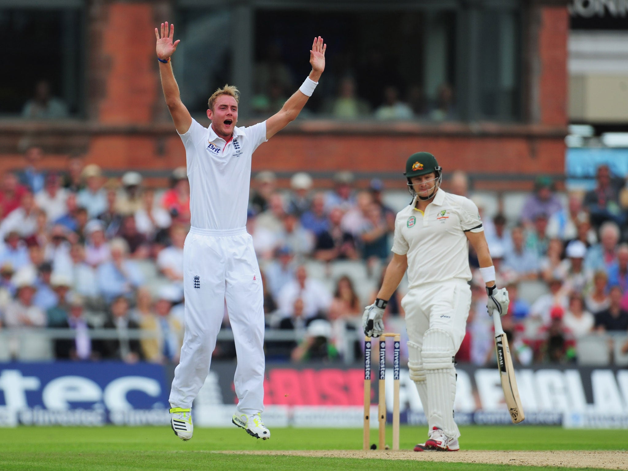 <b>Top Performers</b><br/><br/>
England:<br/>
It wasn’t a great day for England but <b>Stuart Broad</b> <i>(pictured)</i> bowled well without any reward and was unlucky not to pick up the wicket of Steve Smith who was plumb LBW. <b>Graeme Swann</b> picked up two wickets and <b>Tim Bresnan</b> was as dependable as ever but it wasn’t a vintage bowling performance.