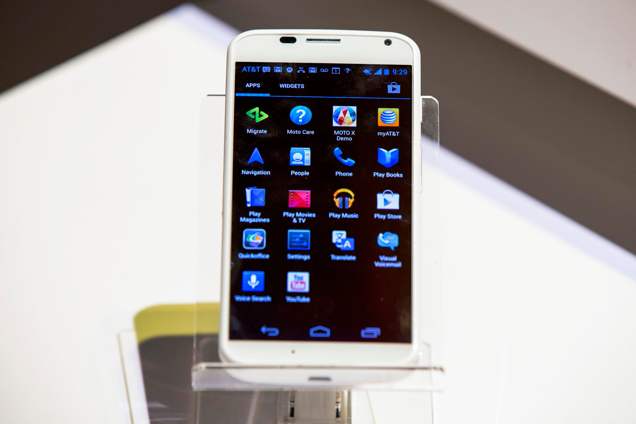 The screen and icons are shown on the screen of Motorola's new Moto X phone as it rests on a table at a launch event in New York, August 1, 2013. REUTERS/Lucas Jackson