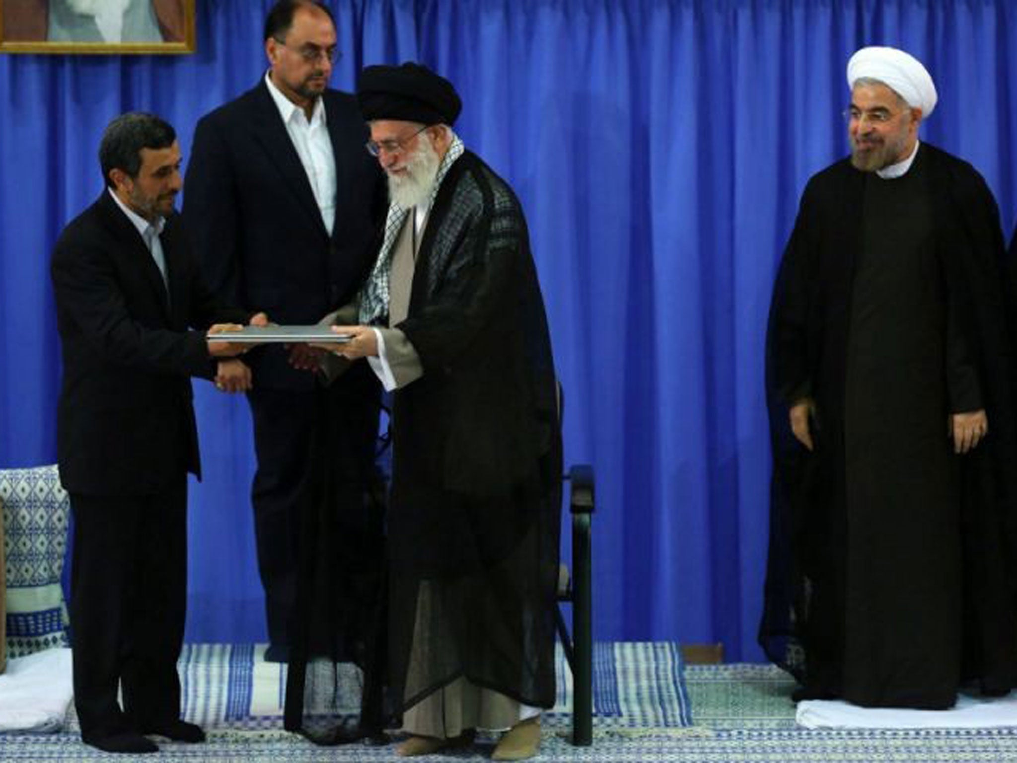 Hussan Rowhani officially becomes president after receiving the endorsement letter from ex-president Mahmoud Ahmadinejad
