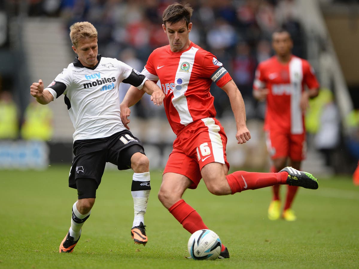 Блэкберн роверс ньюкасл юнайтед. Блэкберн ФК форма. Blackburn vs Derby. Блэкберн ред оранж.