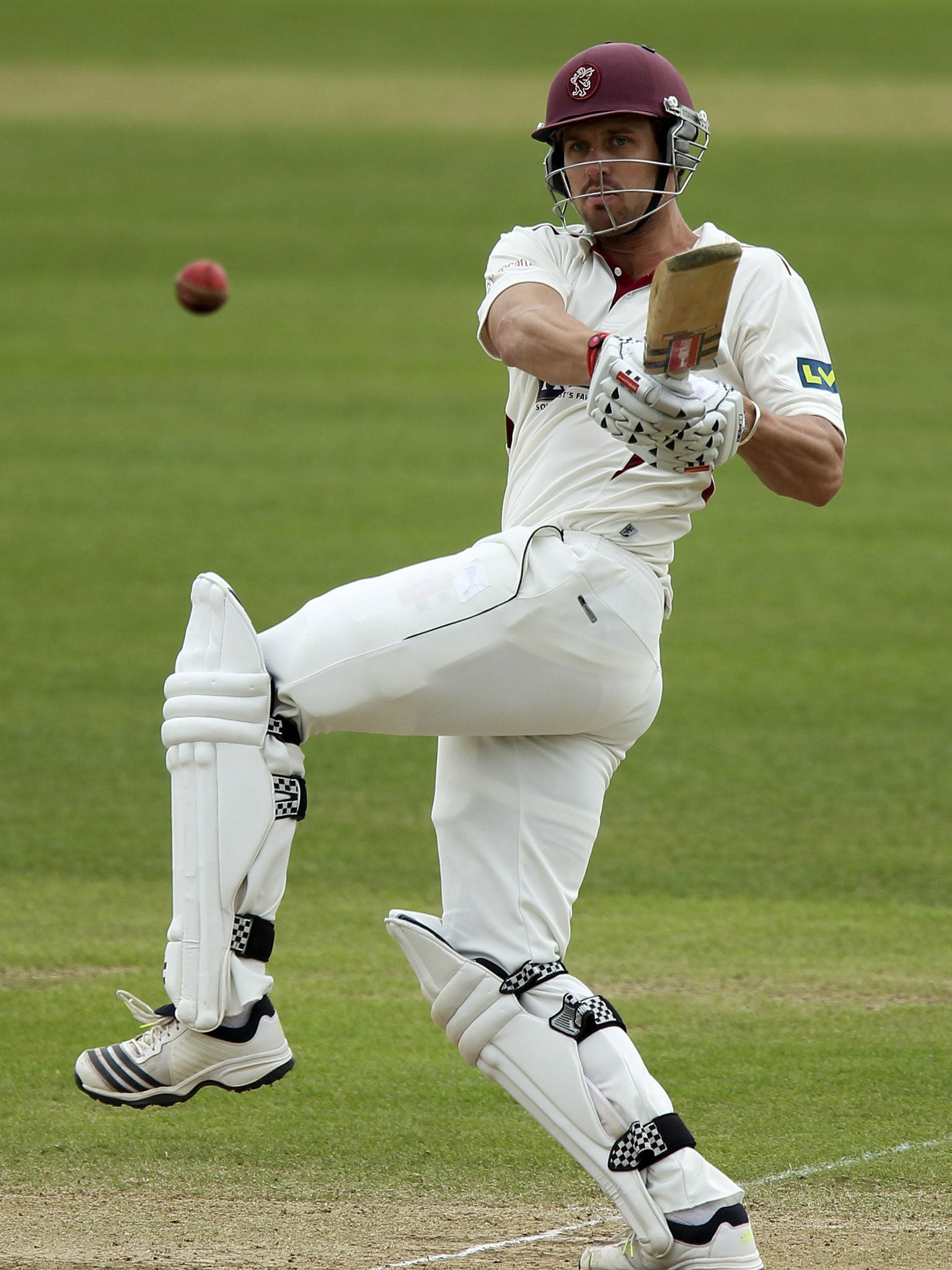 Nick Compton's unbeaten 70 guided Somerset to a draw