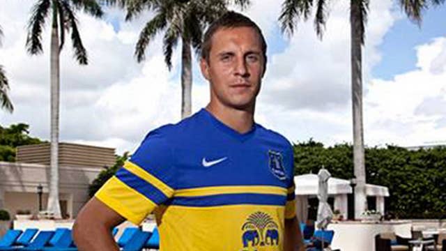 Everton Unveil New Yellow And Blue Away Strip The Best And Worst Premier League Kits For The 2013 14 Season The Independent The Independent