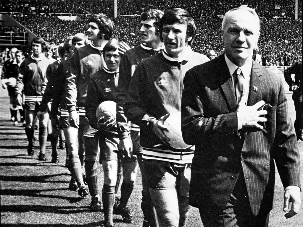 Bill Shankly leads his team out for the 1971 FA Cup final
