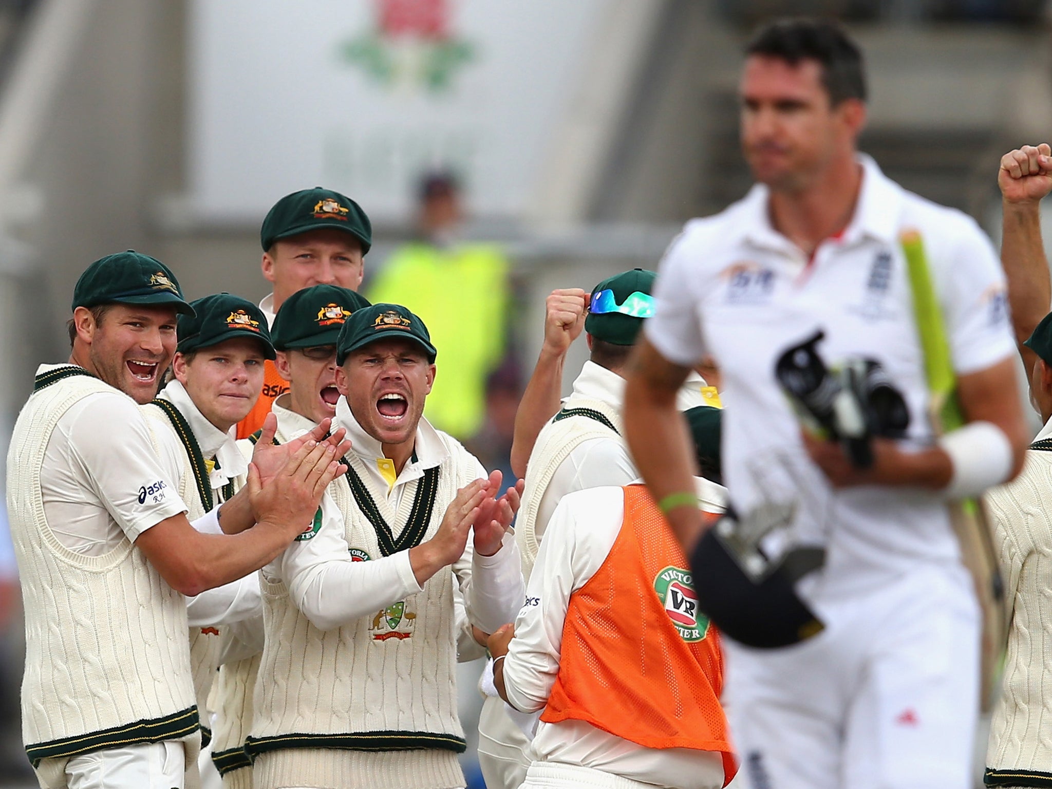 Australia celebrate the controversial dismissal of Kevin Pietersen