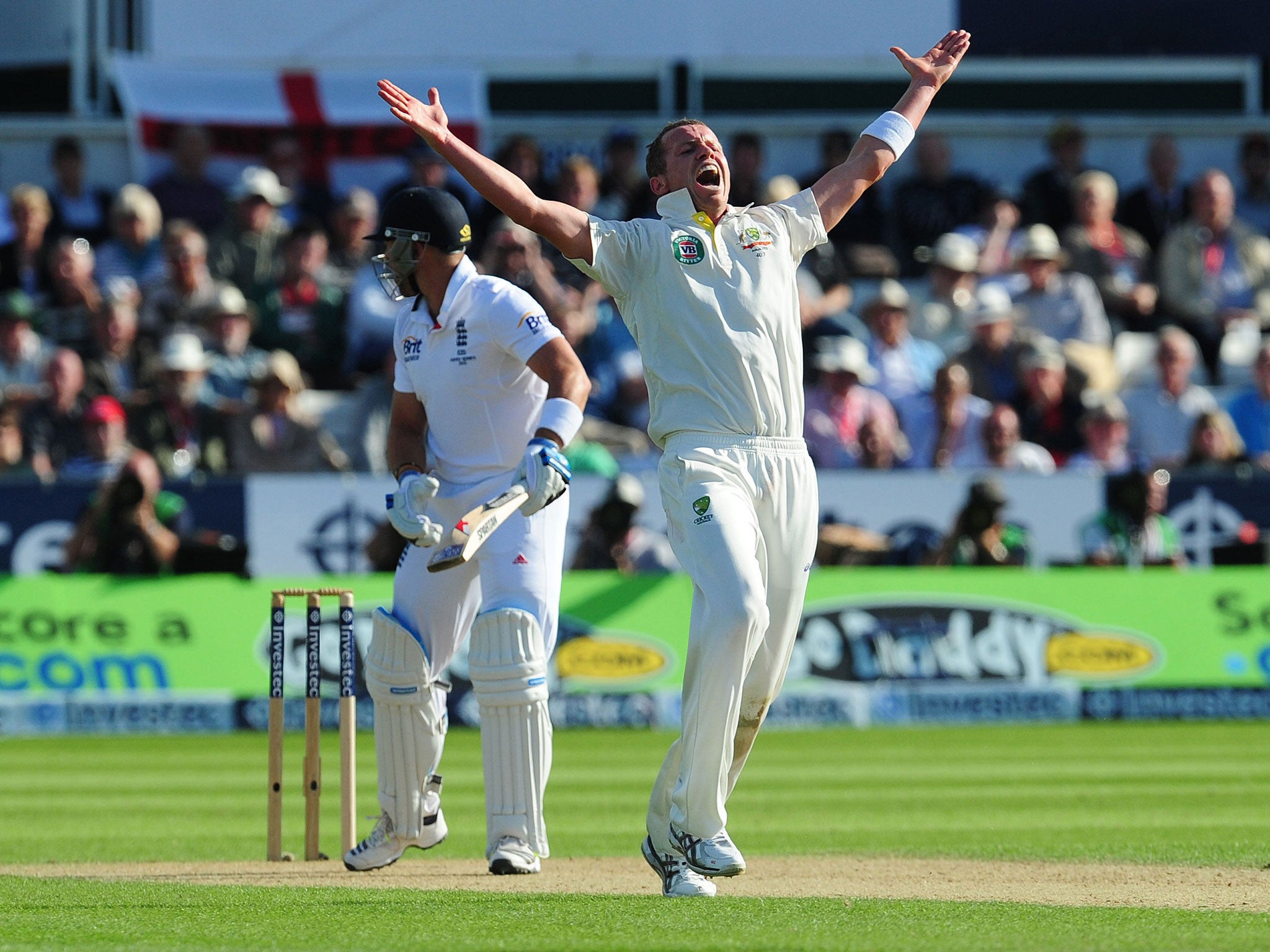 Peter Siddle appeals for lbw against Matt Prior, upheld on review