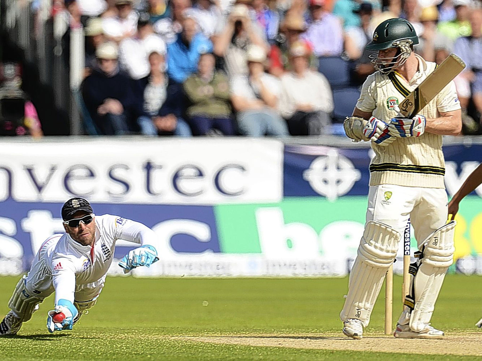 Chris Rogers is caught by Matt Prior off the bowling of Graeme Swann