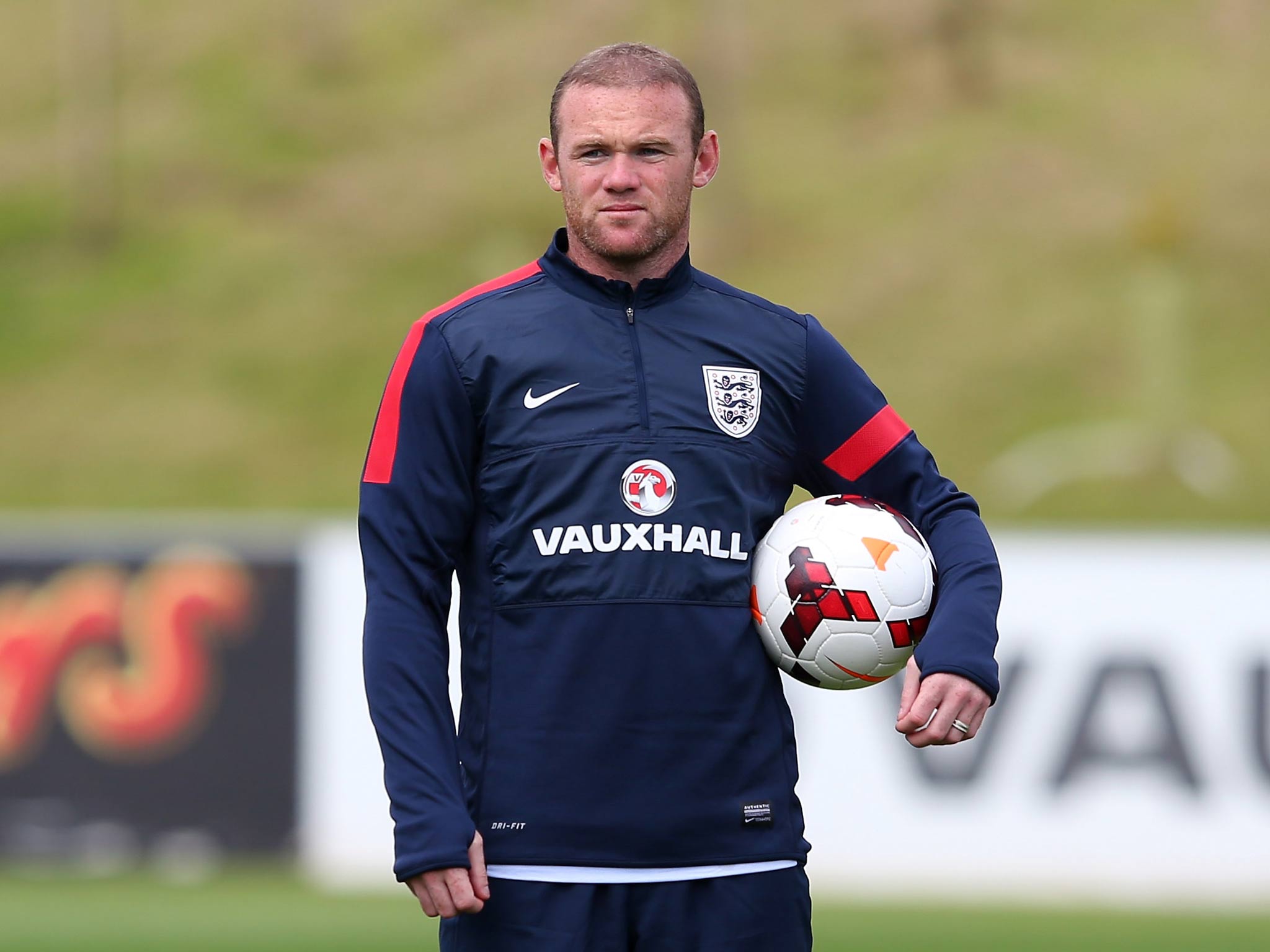 Wayne Rooney trains with England