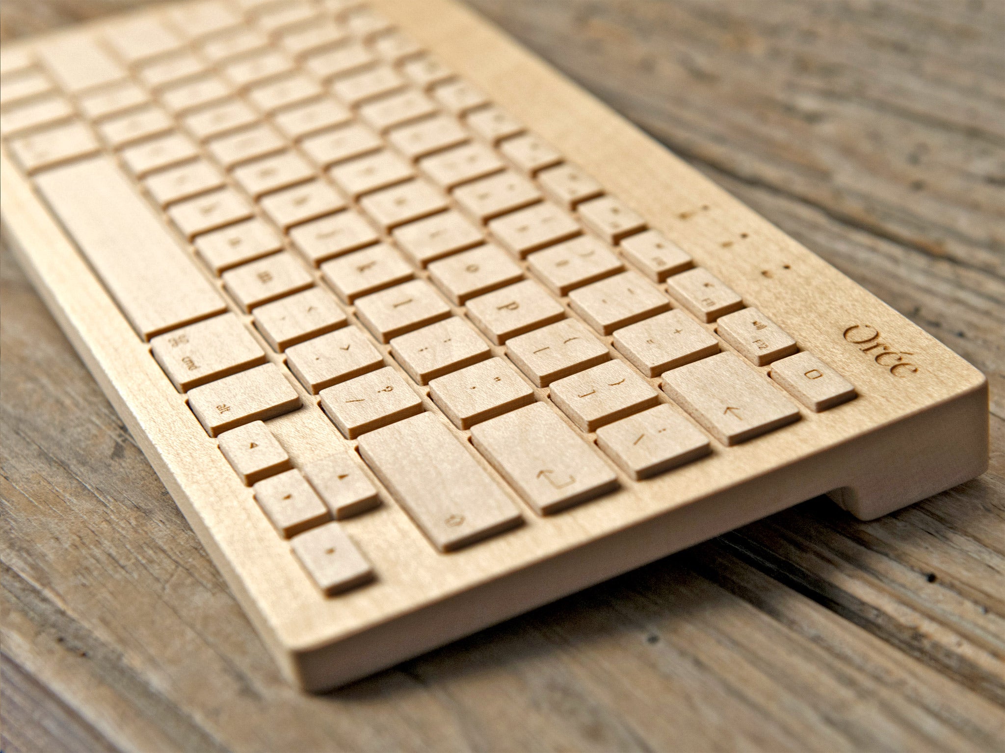 Sensational typing: the Orée wooden keyboard