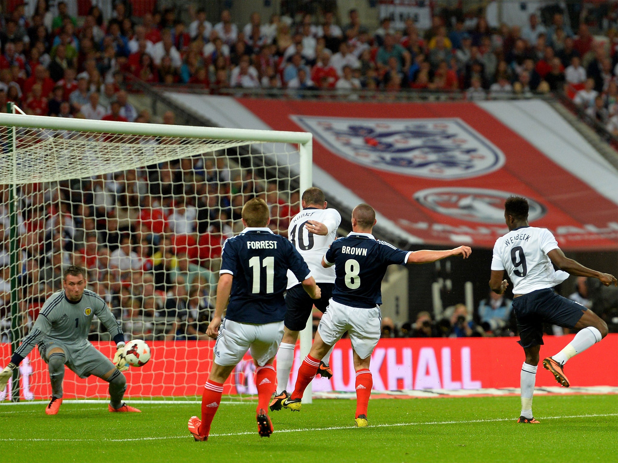 Danny Welbeck equalises with a well-placed header (Getty)