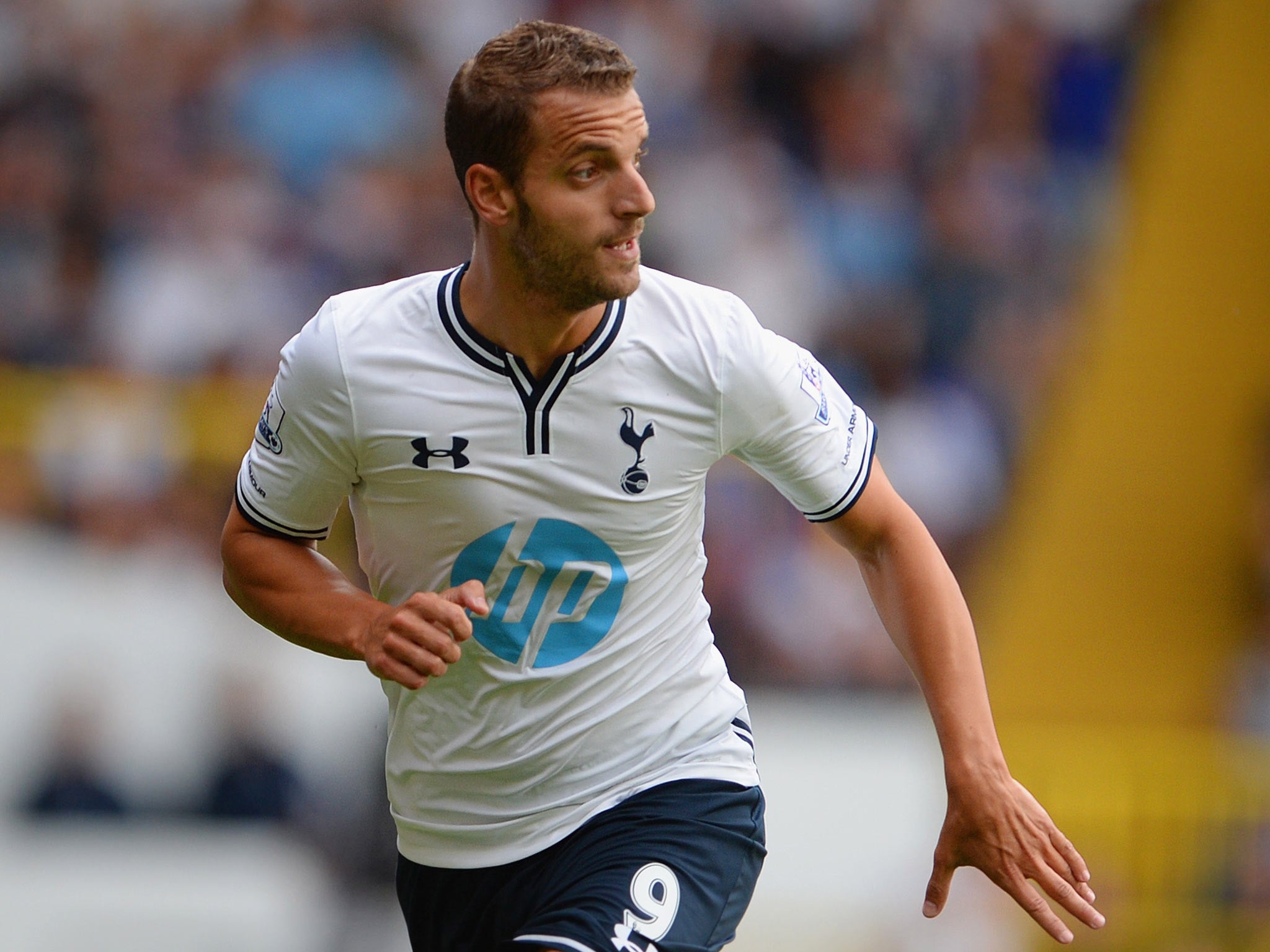 Tottenham striker Roberto Soldado sets target of 20 goals ...