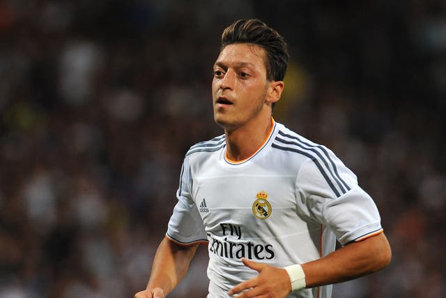 Real Madrid are believed to have offered Mesut Ozil to Manchester United