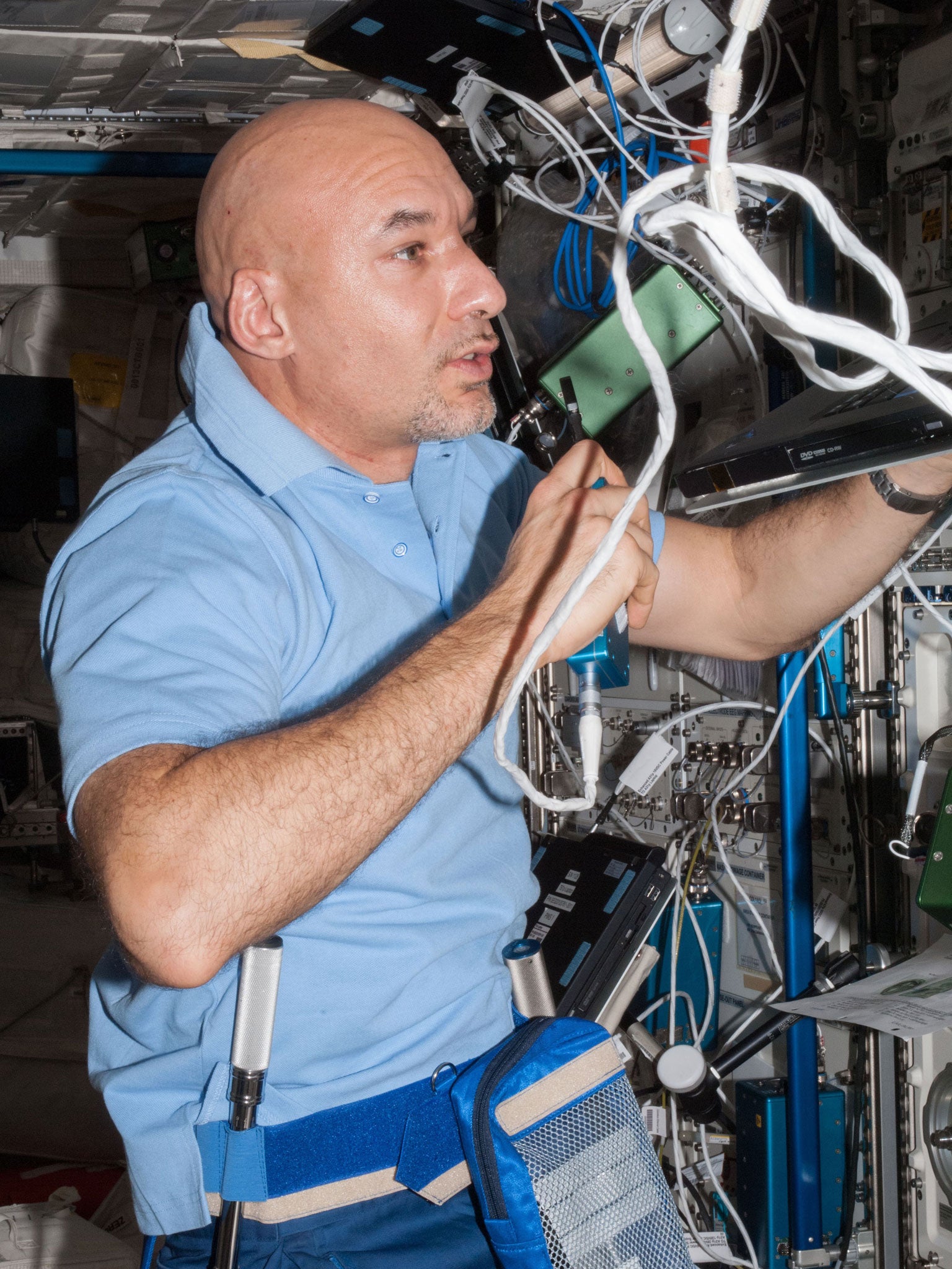 Luca Parmitano at work in the Columbus lab at the ISS