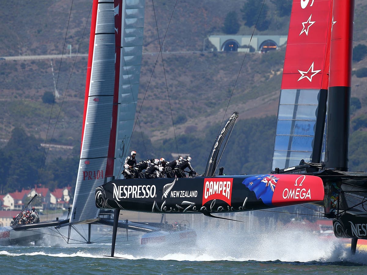 Catamaran New Zealand Racing In Louis Vuitton Cup Stock Photo