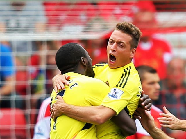 Emanuele Giaccherini opens the scoring for Sunderland