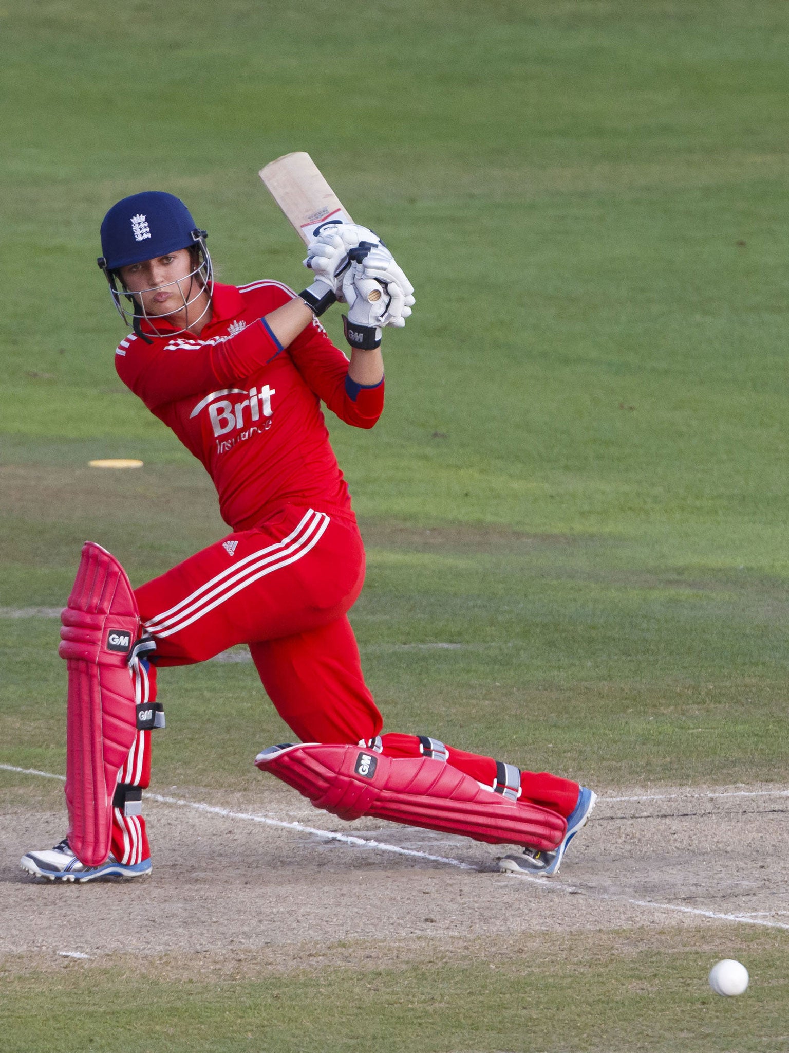 Sarah Taylor hit 64 in a 126-run partnership with Heather Knight