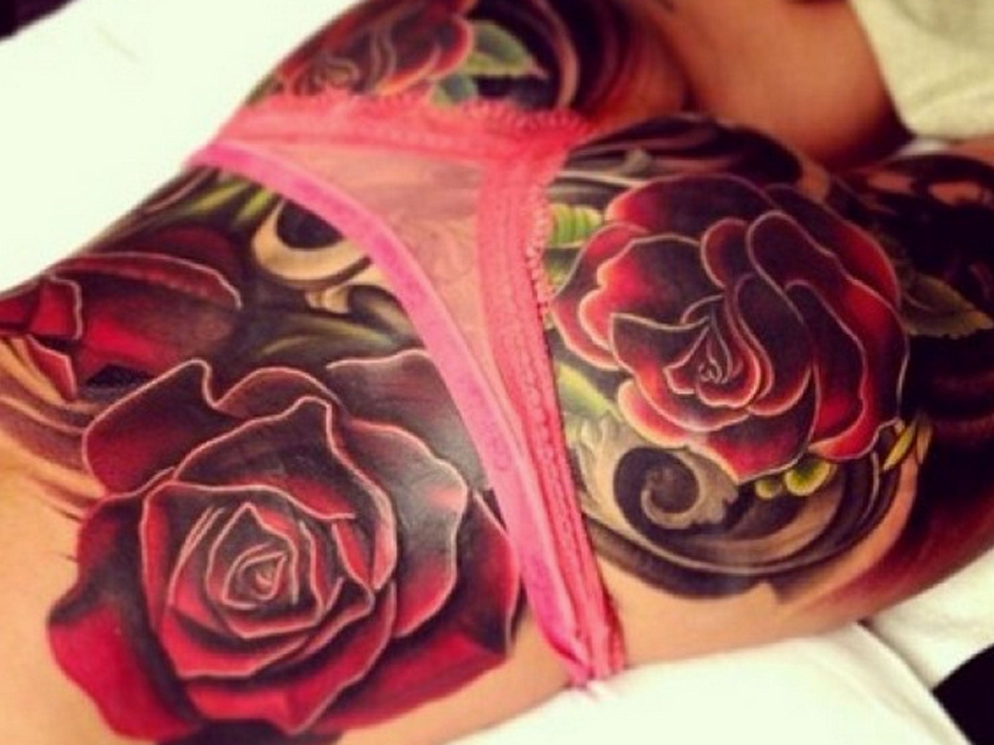 Cheryl Cole tattoo bum: L'Oréal less than impressed - Mirror Online