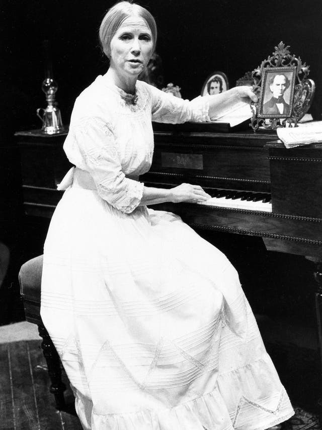 Harris portrays the poet Emily Dickinson in the solo show 'The Belle of Amherst' at the Phoenix Theatre in London in 1977