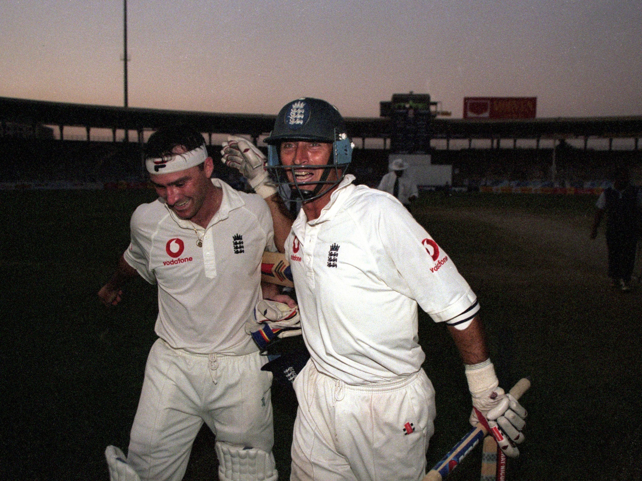 Graeme Thorpe and Nasser Hussain celebrate victory in the darkness of Karachi, Pakistan, in 2000. England were denied the chance of a repeat at The Oval