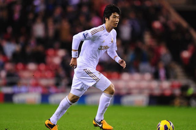 Swansea City player Ki Sung-Yeung in action during the Barclays Premier League match between Sunderland and Swansea City