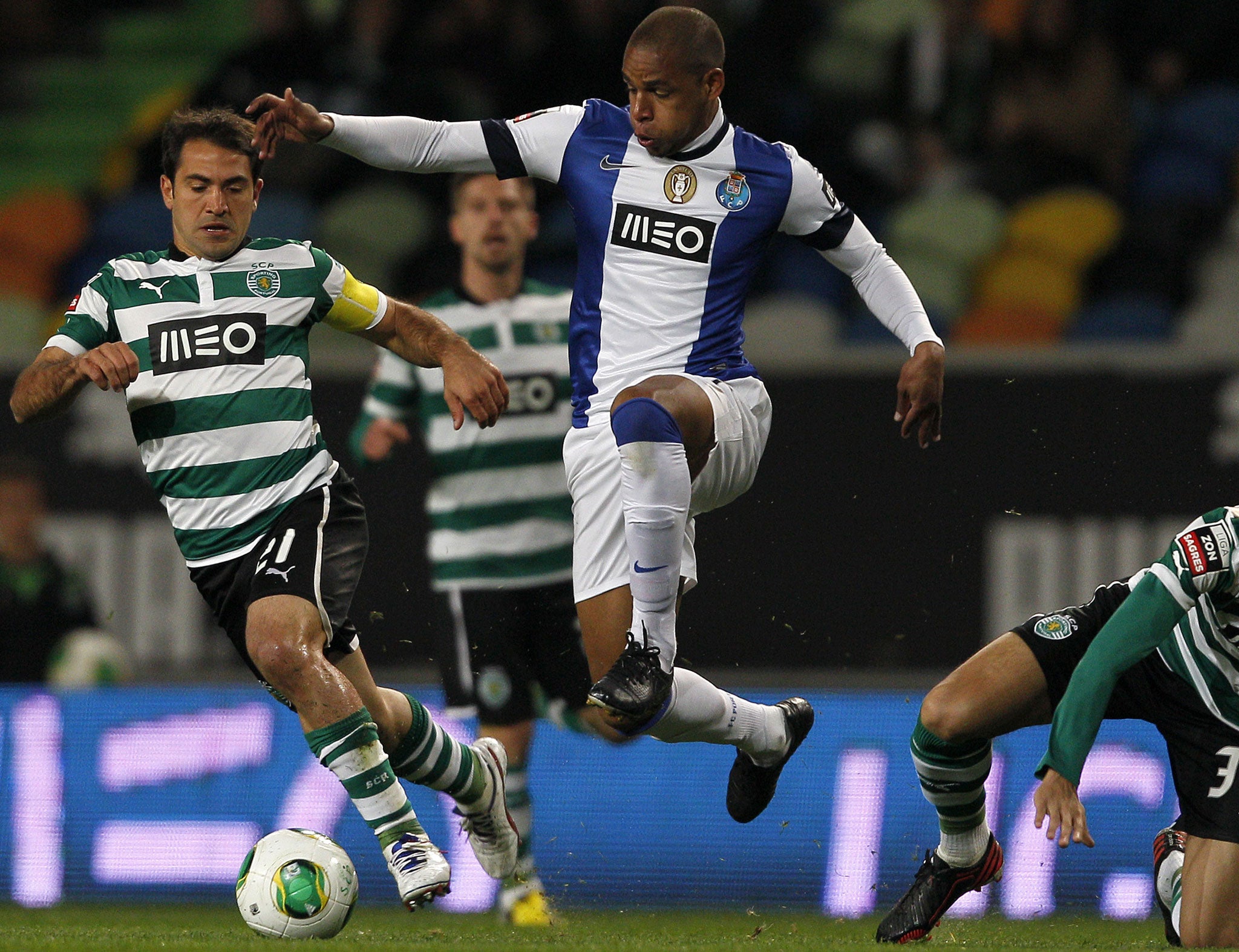Everton-bound? Porto's Brazilian midfielder Fernando