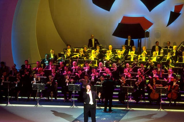 Showstopper: Pavarotti sings 'Nessun Dorma' 