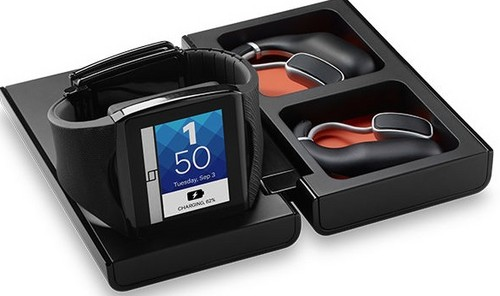 The Qualcomm Toq comes with a case that acts as a wireless charging station.