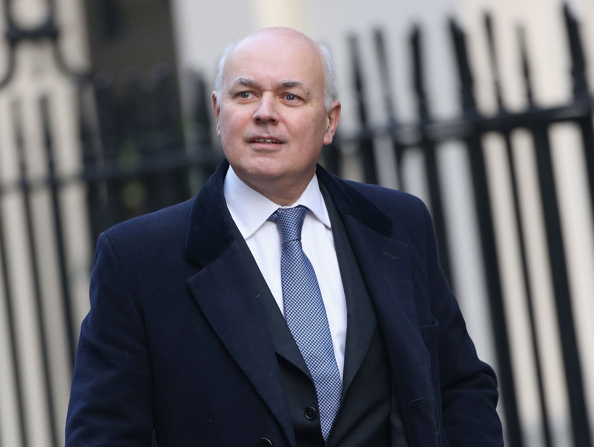 Iain Duncan Smith blamed civil servants for not giving him the full picture of teething problems of universal credit