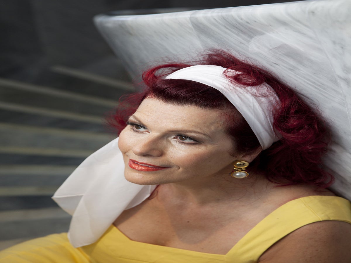 Cleo Rocos's Instagram, Twitter & Facebook on IDCrawl