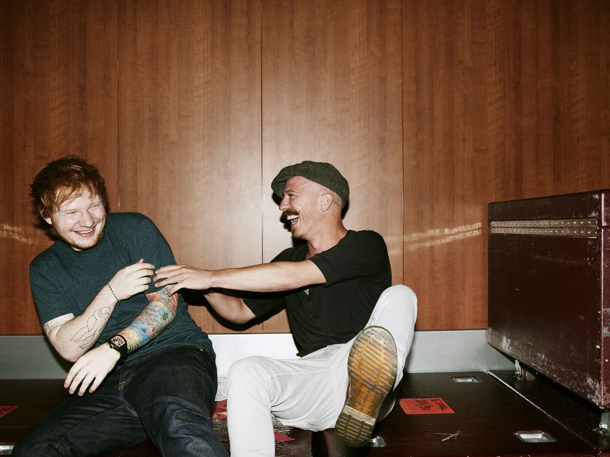 Stor vrangforestilling plejeforældre albue Ed Sheeran & Foy Vance: 'We both love a drink, so there's never been a time  hanging out when I've gone to bed before 5am' | The Independent | The  Independent