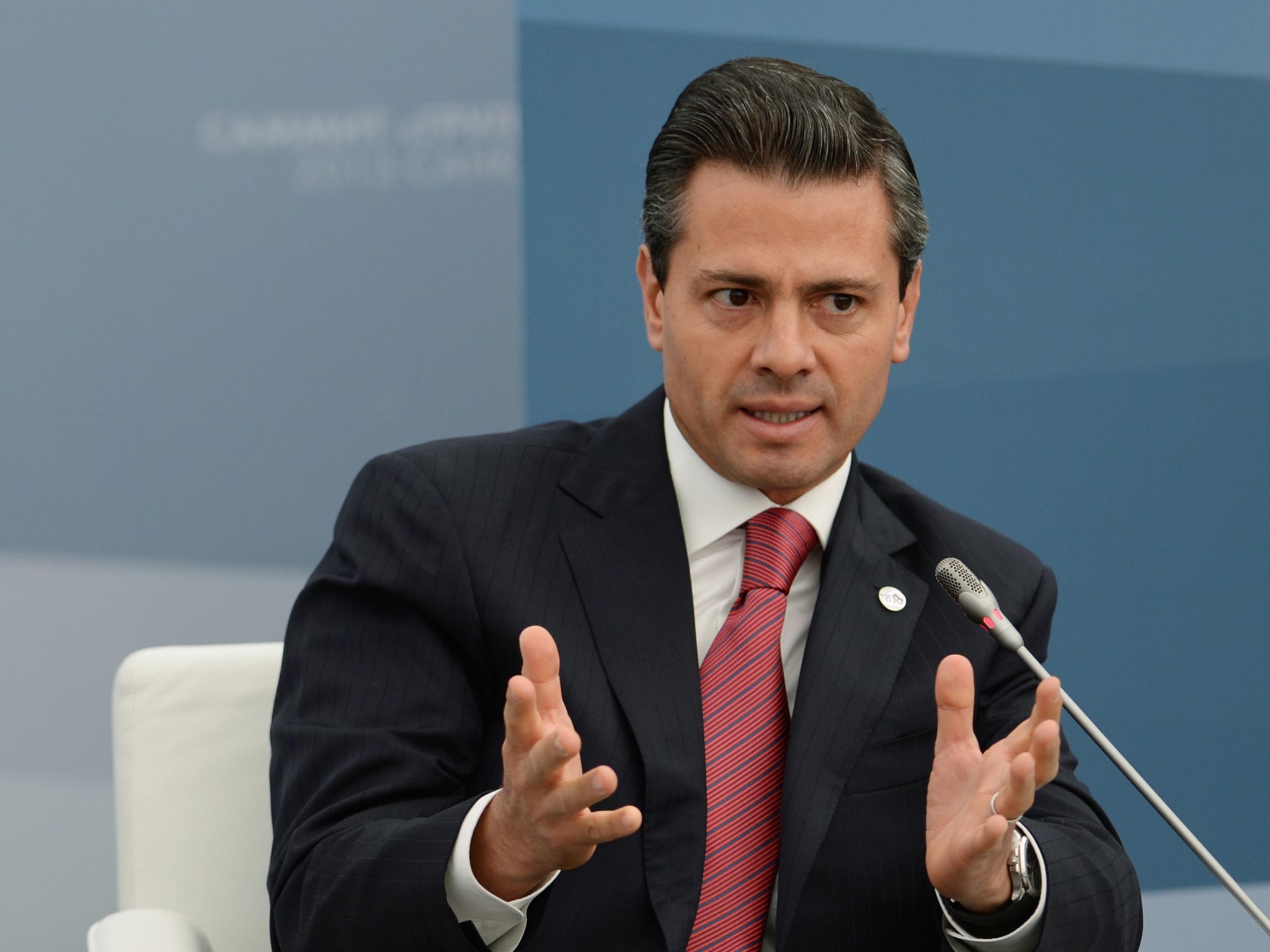 Enrique Pena Nieto Denies Mexican Government Backed Vigilante Movement The Independent