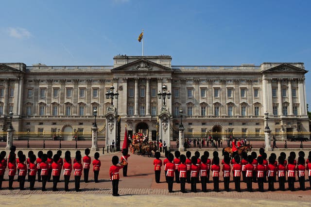 The Queen was upset by police officers eating nuts left around Buckingham Palace, the trial into alleged phone hacking at the News of the World has heard