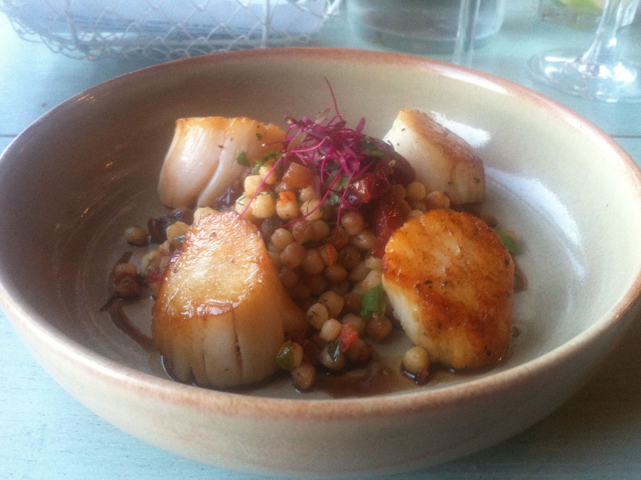 Diver-caught scallops at the Ruin Beach Cafe