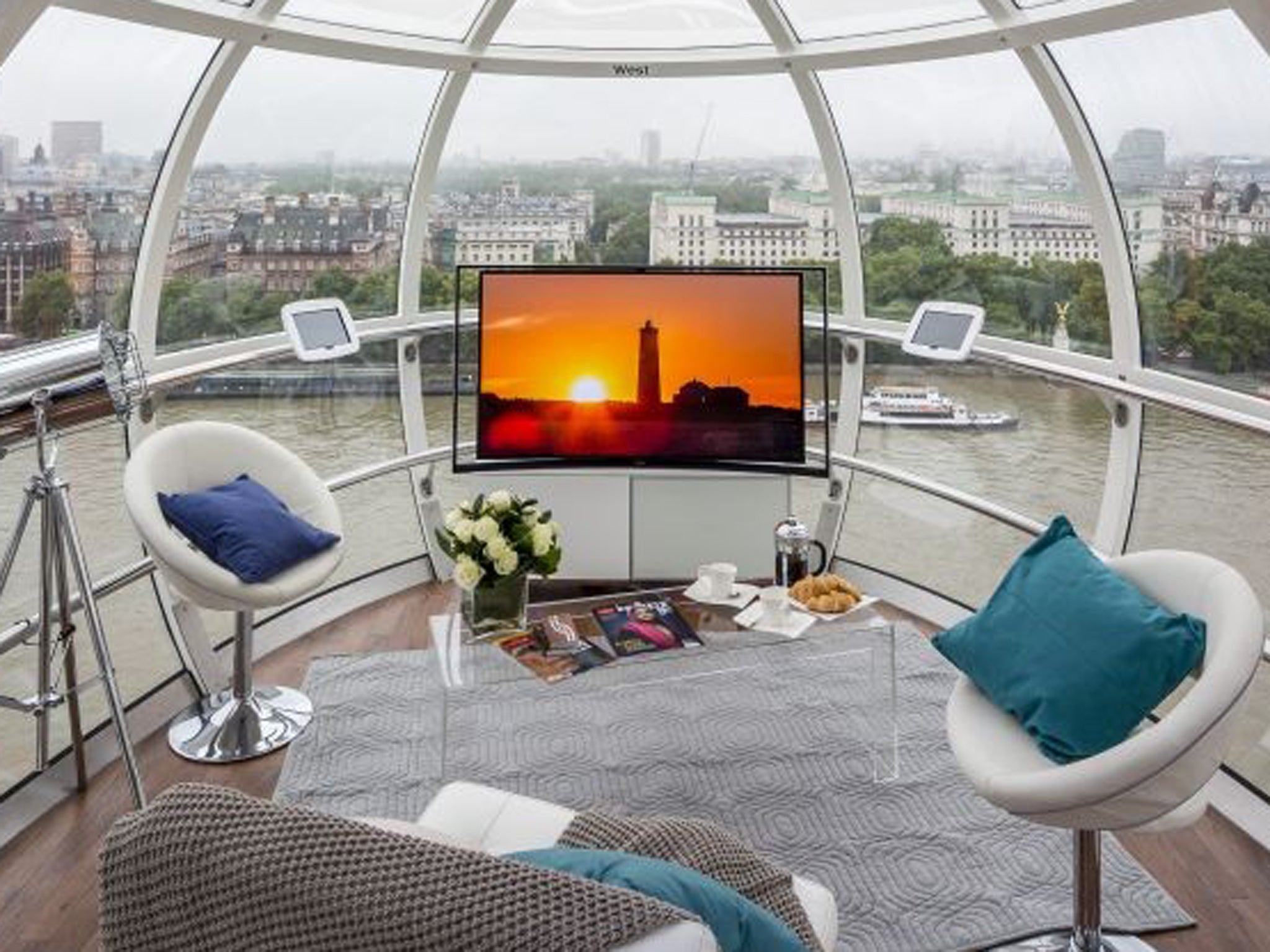 The Samsung S9C was launched on the London Eye today