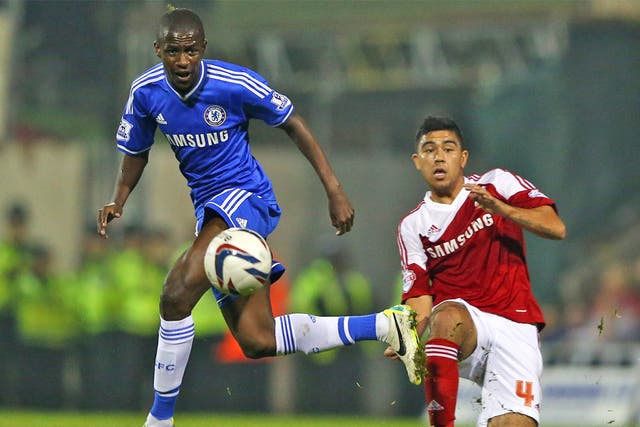 Ramires chips in Chelsea’s second goal to wrap up a comfortable win