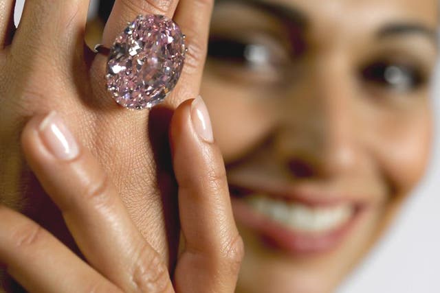 Oval-cut 59.6 carat jewel is the largest flawless or internally flawless, fancy vivid pink diamond that the Gemological Institute of America (GIA) has ever graded