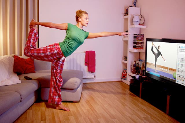 DIY exercise: an Instructor Live user takes a class from home with online guidance