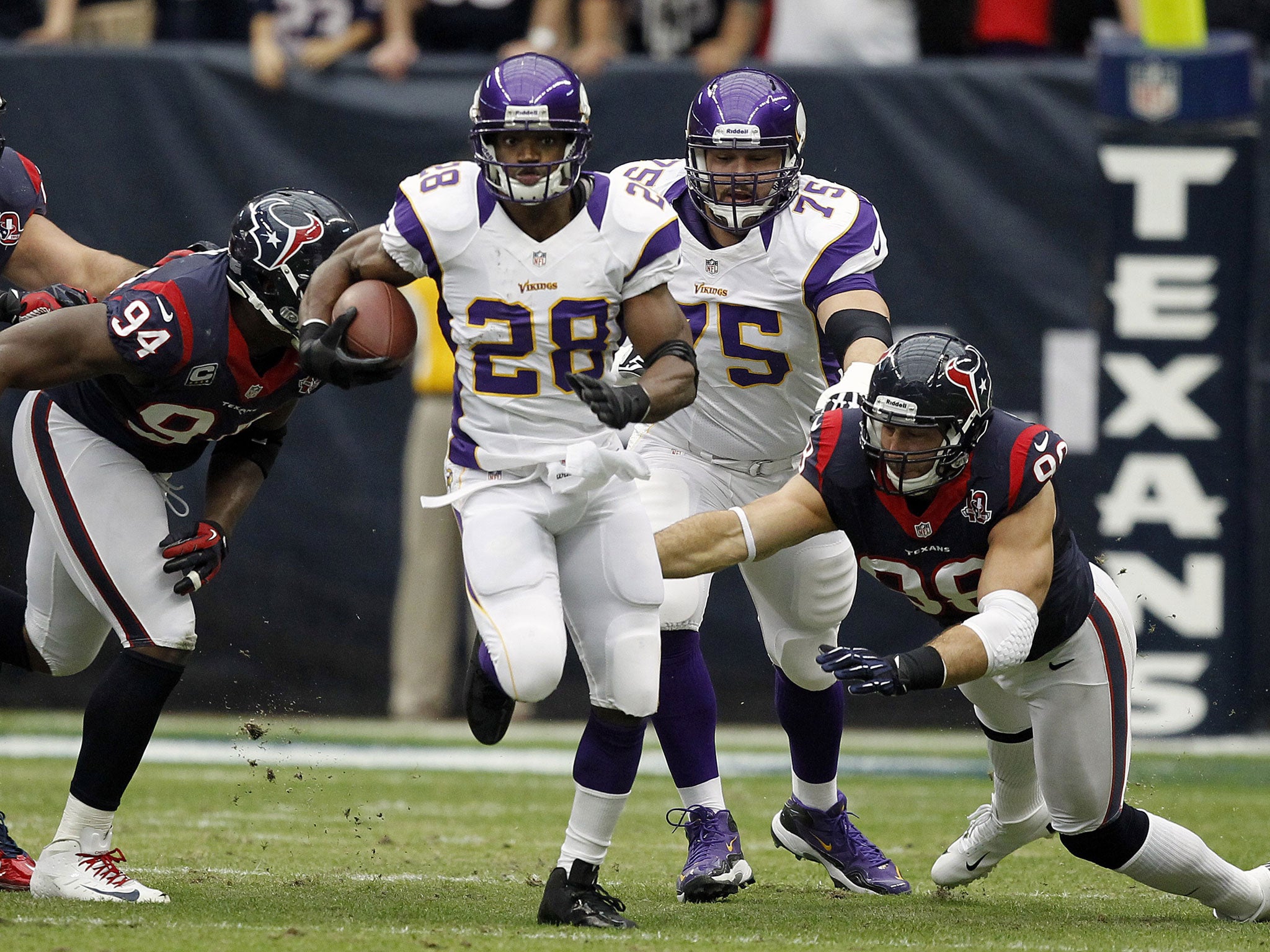 Adrian Peterson shows the running style that has made him the NFL's MVP