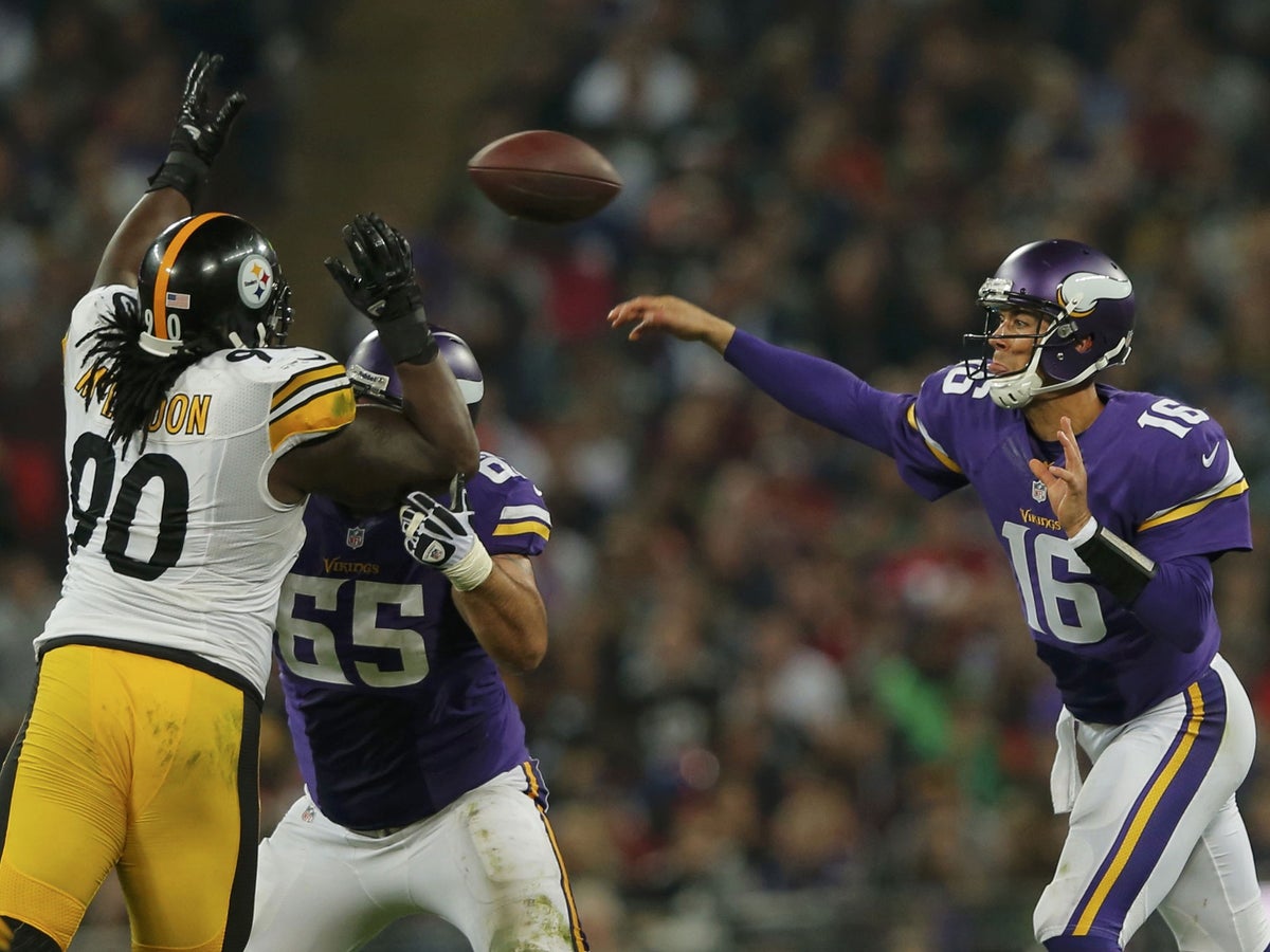 Adrian Peterson drives Vikings to victory over Steelers at Wembley, NFL