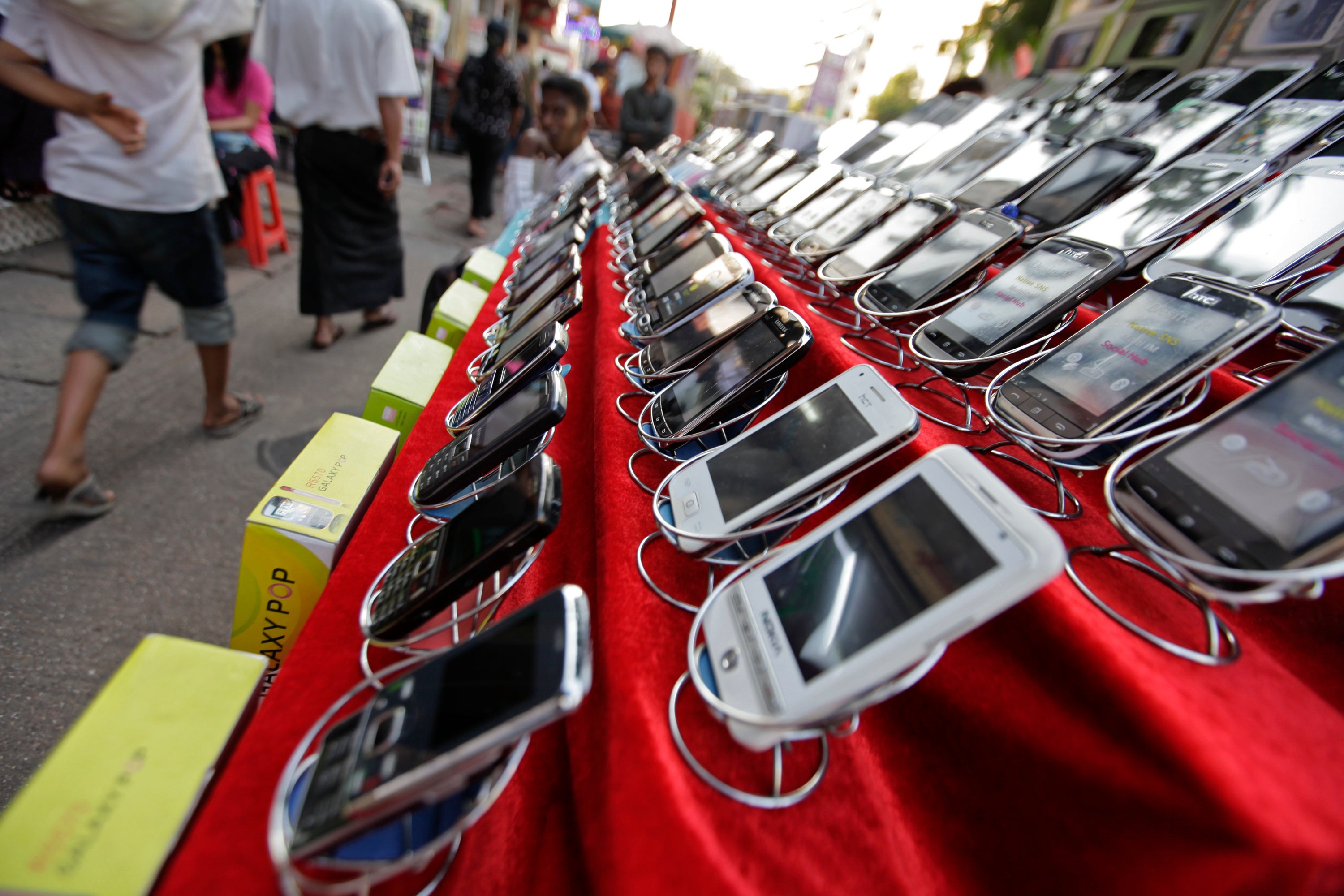 Smartphones could be linked together to create a network of earthquake detectors.