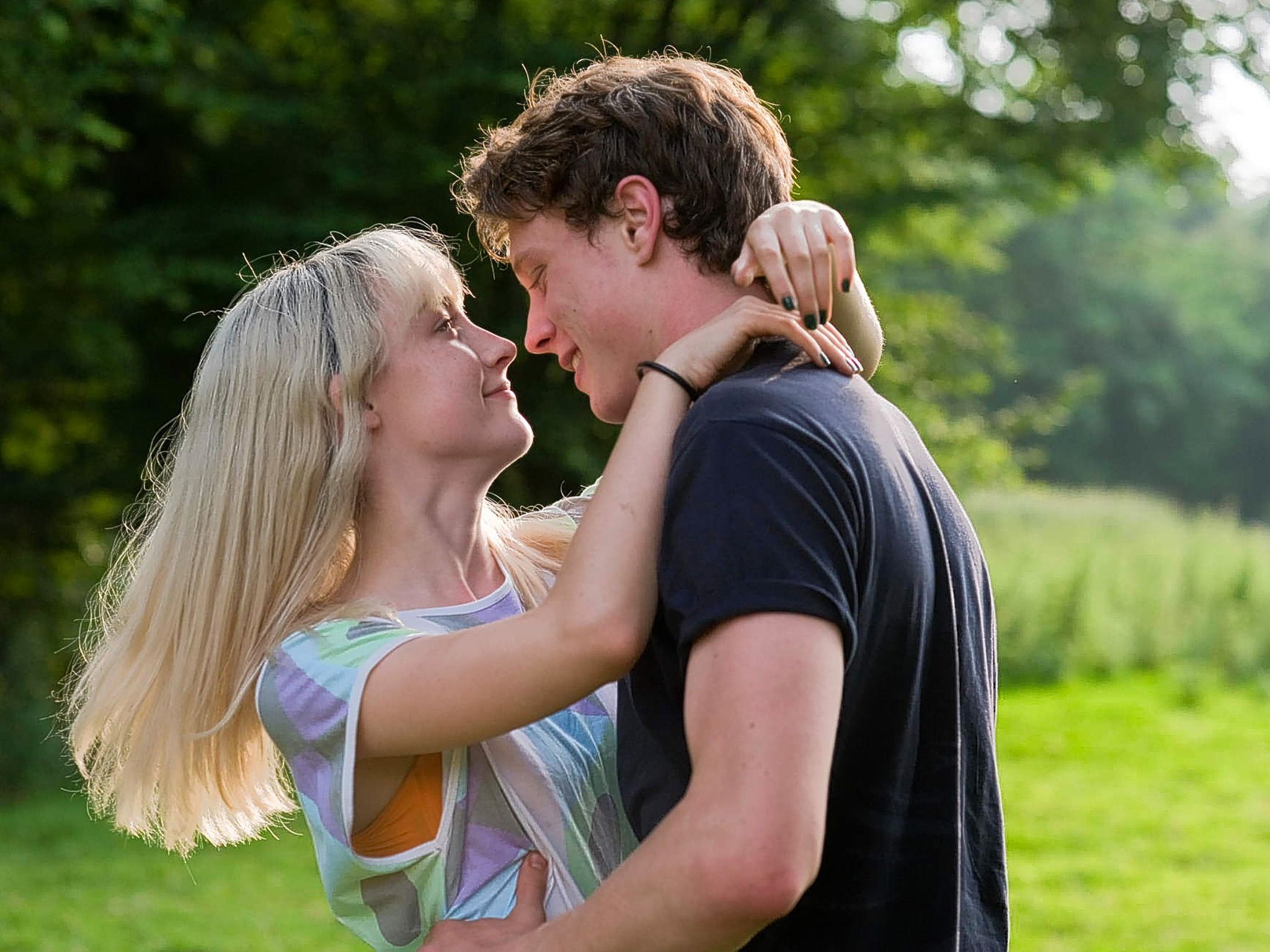 Saoirse Ronan and George MacKay in ‘How I Live Now’