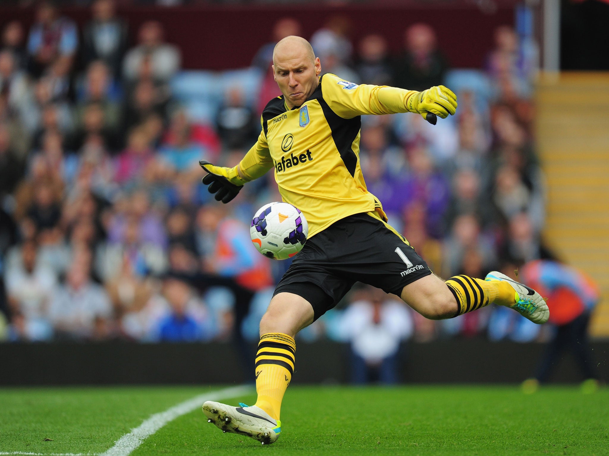 <b>ASTON VILLA</b><br/><br/>
<b>Guzan = 6.8 (aggregated score):</b> 7 (Telegraph) 7 (Mirror) 7 (Sun) 7 (Daily Mail) 6 (Times)
<br/><br/>
<b>Vlaar = 6.6 (as):</b> 6 (Te) 7 (M) 7 (S) 6 (DM) 7 (Ti)
<br/><br/>
<b>Baker = 6.4 (as):</b> 6 (Te) 7 (M) 7 (S) 6 (DM