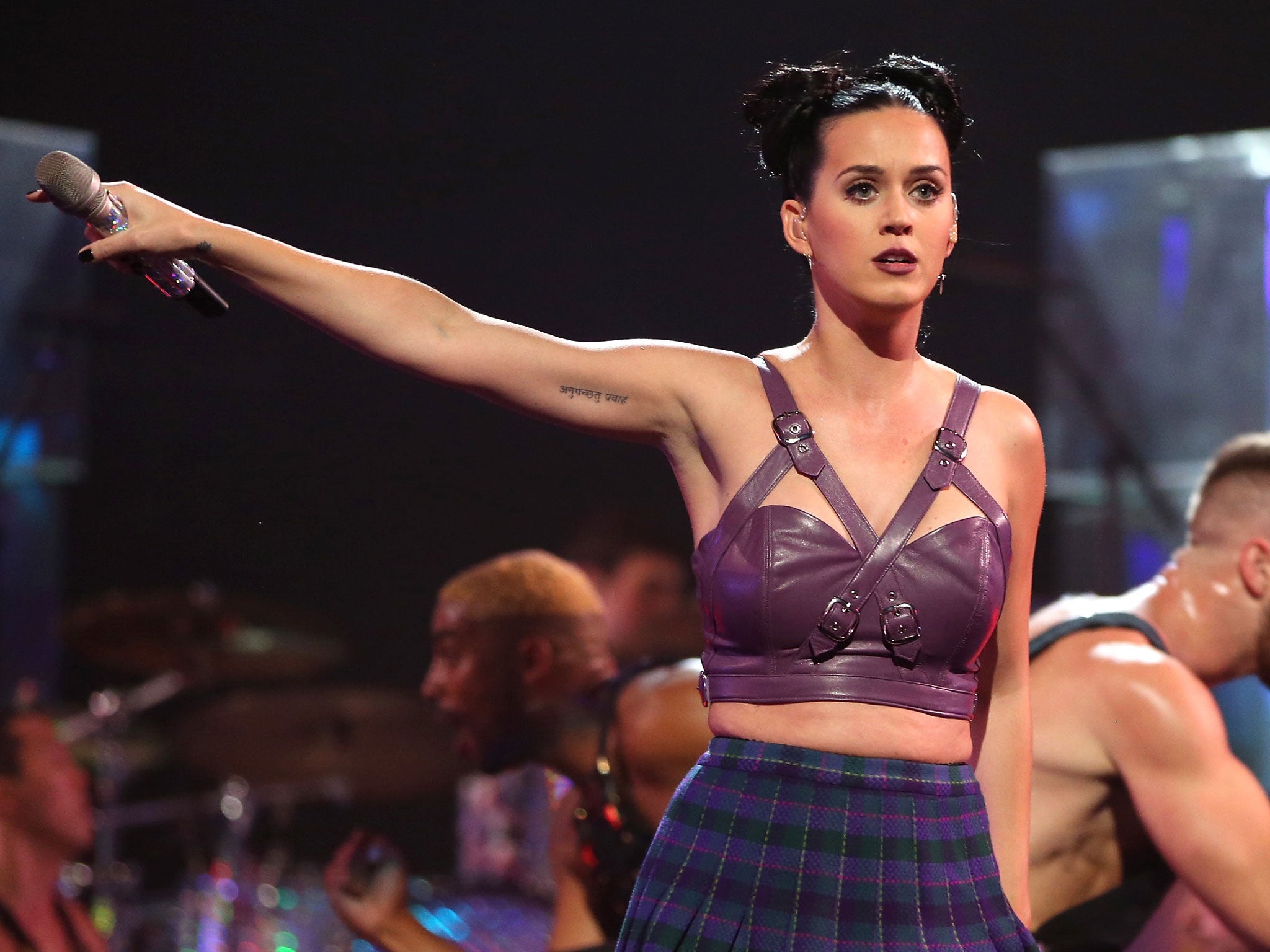 Katy Perry singing at the iTunes festival
