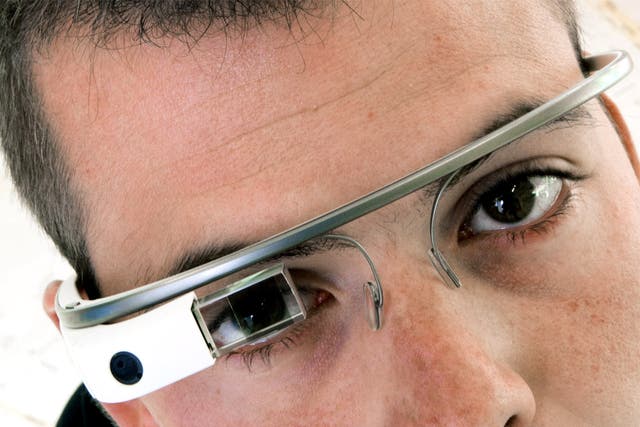Google Glass will hit the shelves early next year