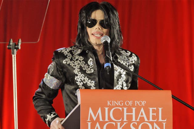 Michael Jackson announcing the concerts in 2009